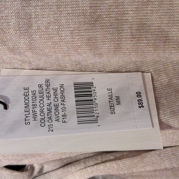 Halston Top - Picture 13 of 13